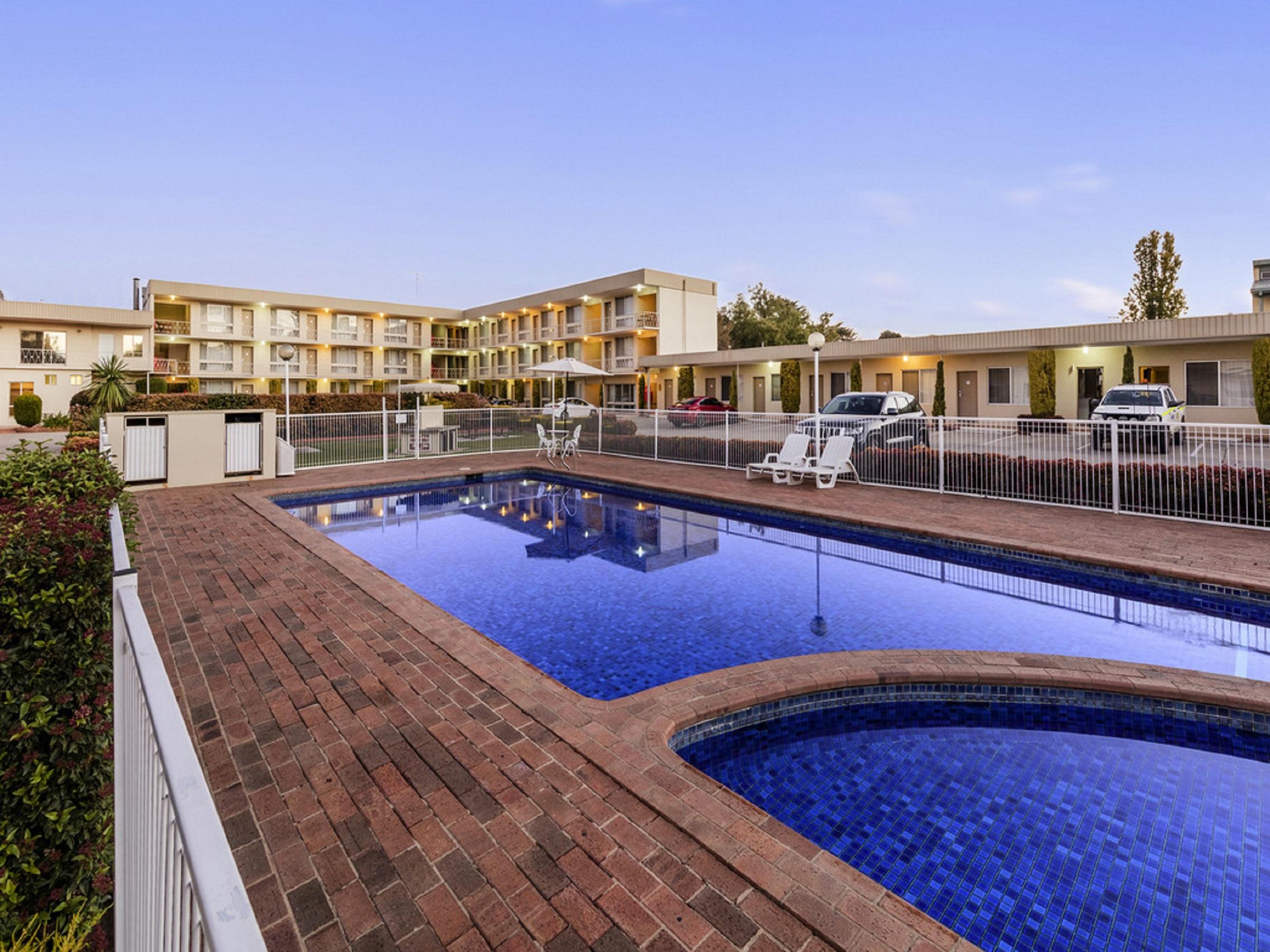 Motel Breakfree Queanbeyan Extérieur photo